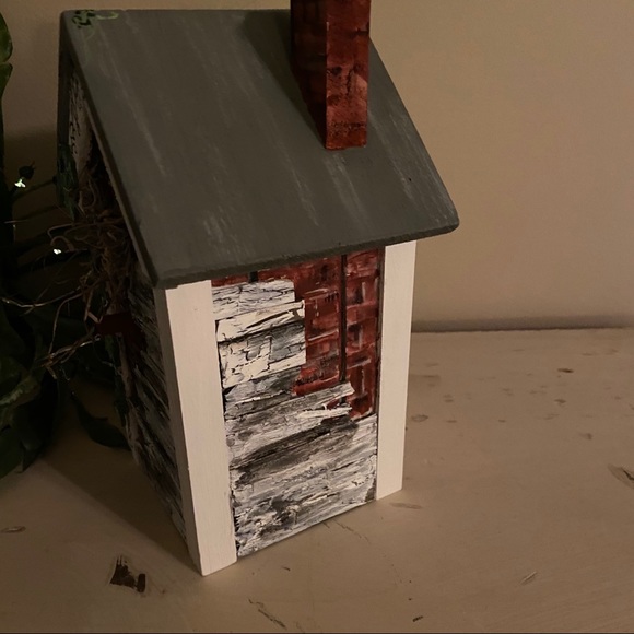 Birdhouse - handpainted ⭐️. Zoom in for details! - Picture 5 of 11